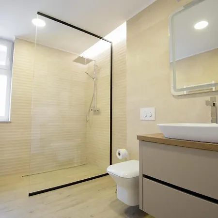 Penthouse Eliza - Coressi Apartmán