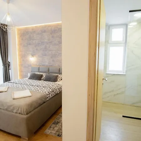 Penthouse Eliza - Coressi Apartmán