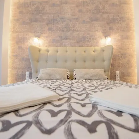 Penthouse Eliza - Coressi Apartmán *