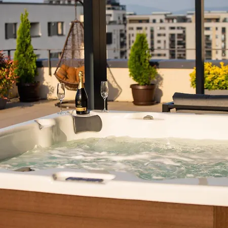 Penthouse Eliza - Coressi Apartmán *