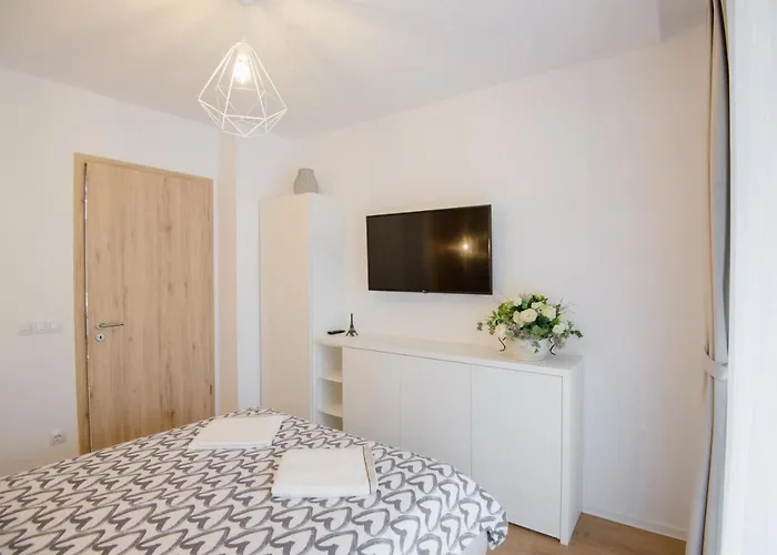 Penthouse Eliza - Coressi * Μπρασόβ